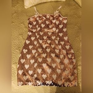 Adorable gold & white 🤍 sequin dress